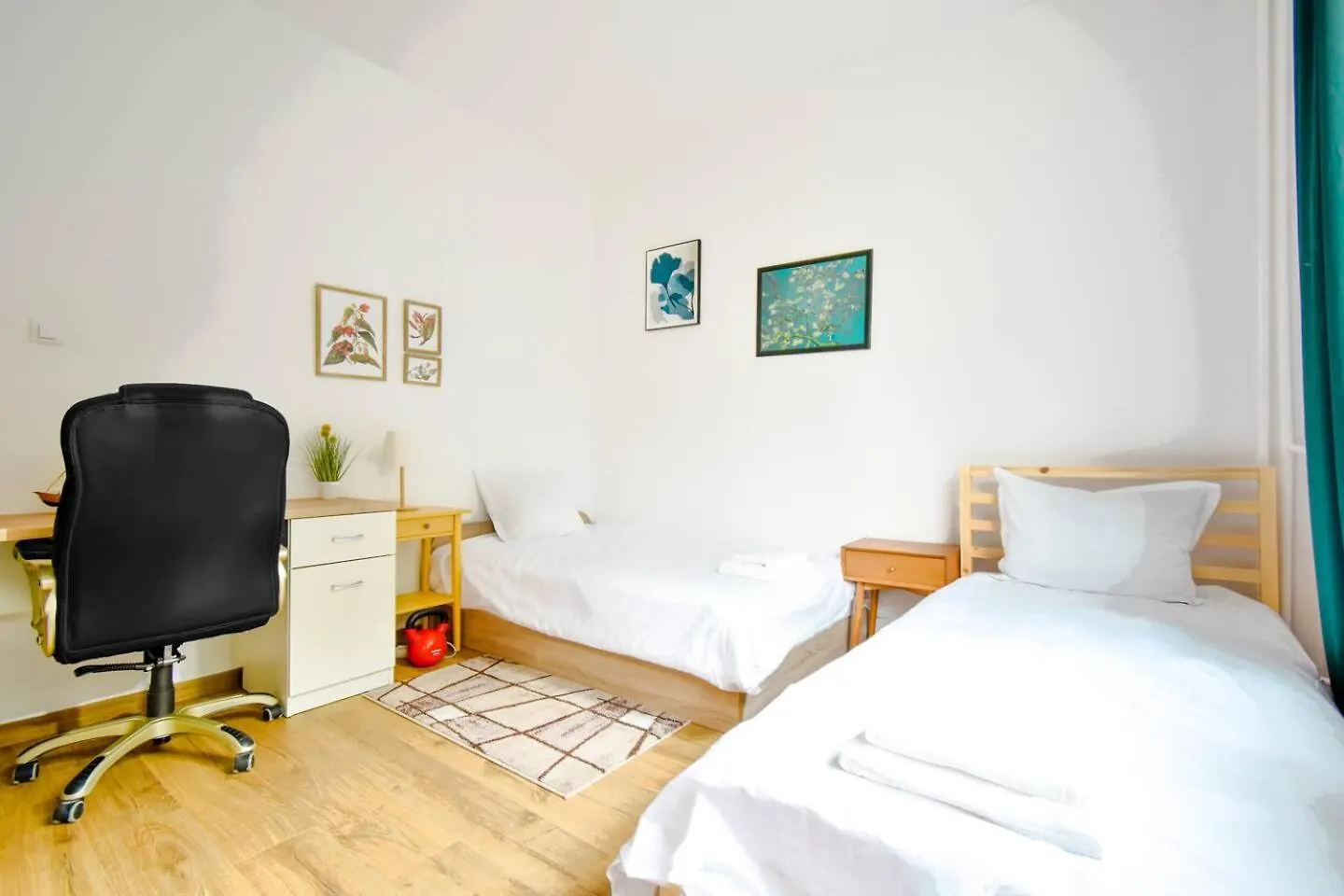 Large 2-Br Retreat, Walk To Sofias Top Spots Apartment Sofia