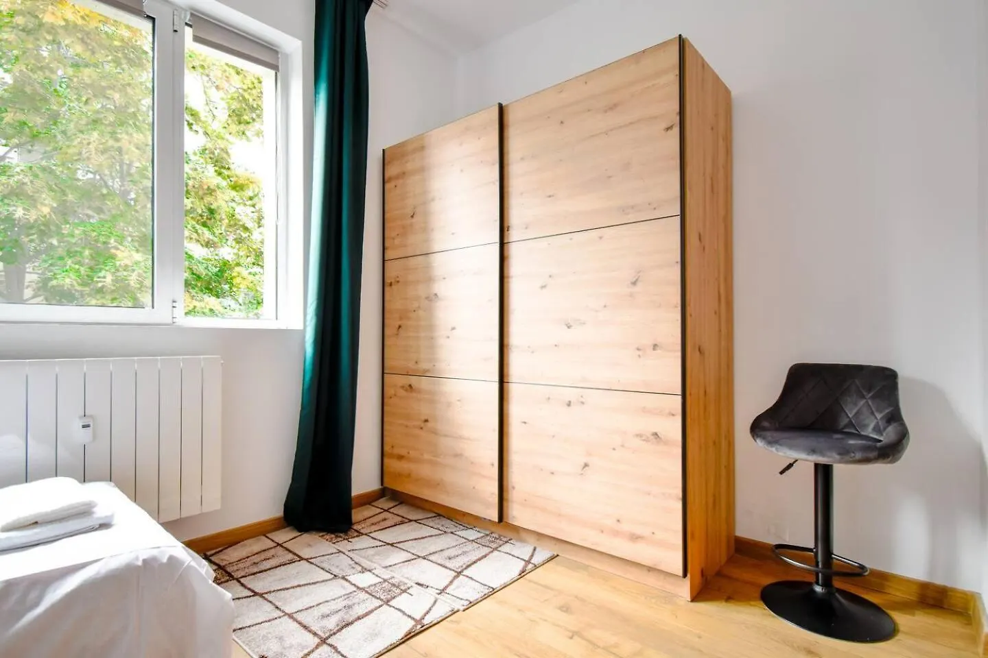 Large 2-Br Retreat, Walk To Sofias Top Spots 0*, Sofia Bulgaria